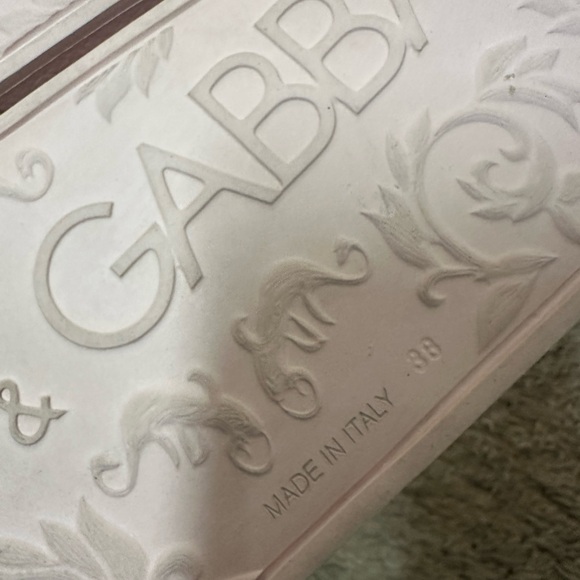 Dolce & Gabbana Pink Slide Sandals - Picture 4 of 4